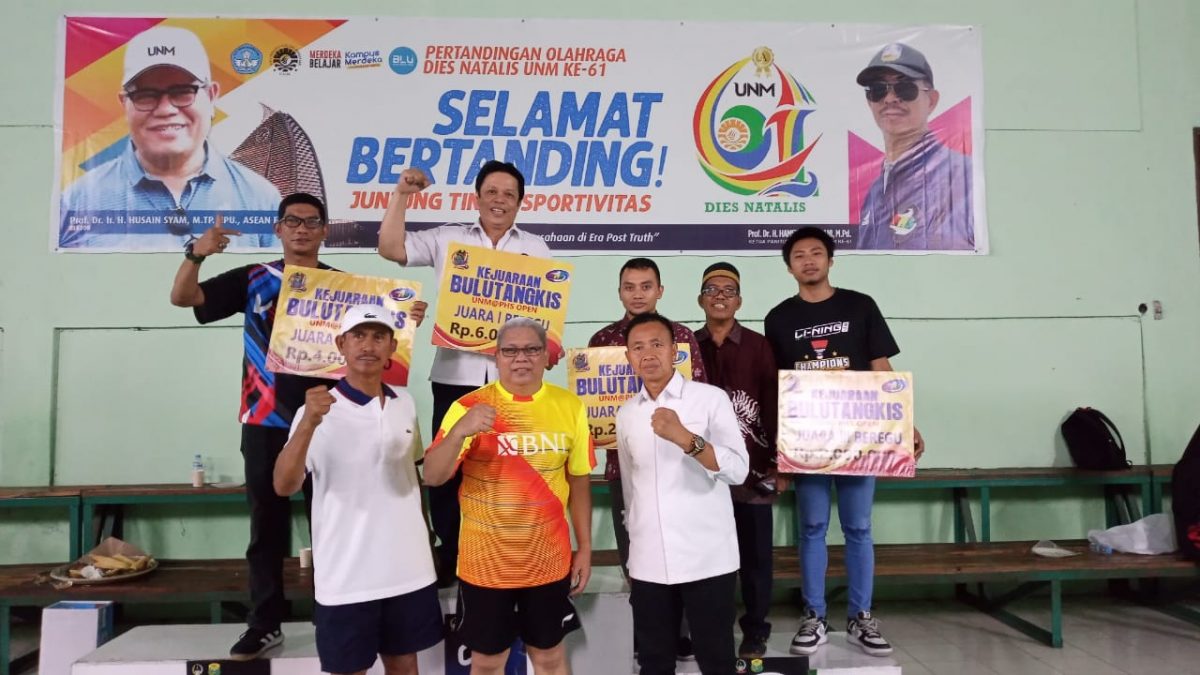 Tim Bulutangkis Unismuh Raih Juara III Pada Kejuaraan Badminton Dies ...