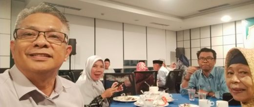 Dosen dan Tenaga Kependidikan FISIP Unismuh Makassar Gelar Pengajian dan Buka Puasa Bersama