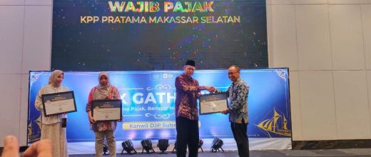 Unismuh Makassar Raih Penghargaan Kontributor Terbesar Wajib Pajak dari Kanwil DJP Sulselbartra