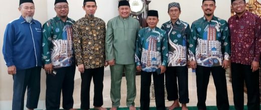 Pengajian Bulanan di Unismuh Makassar, Usman Jasad: Kesalehan Individu Lahirkan Kesalehan Sosial